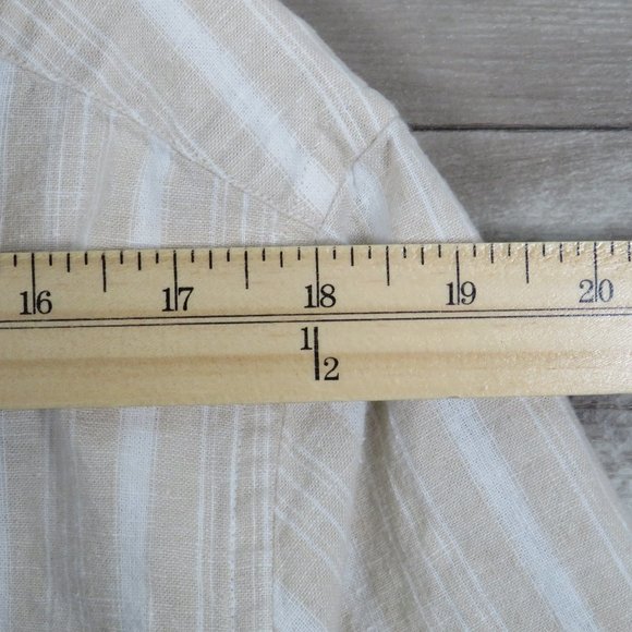 Concepts* Claiborne Men's Short Sleeve Button Down Shirt~ Size XL(Tan/White) - Picture 10 of 11